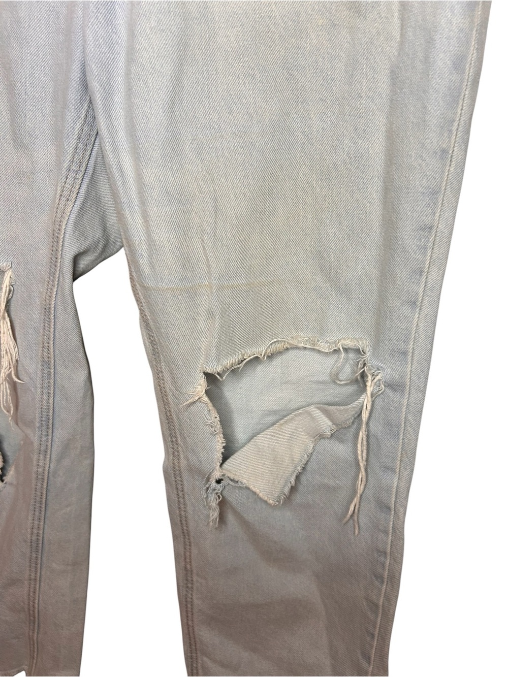 Old Navy Slouchy Straight Distressed Jeans Women’s Size 12 Light Wash - Picture 6 of 11